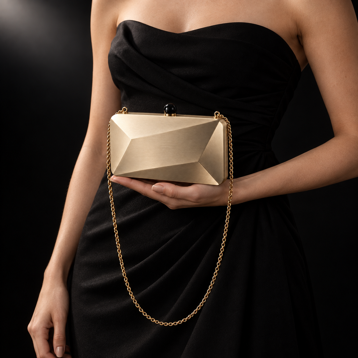 Lume Facet Minaudière lifestyle view