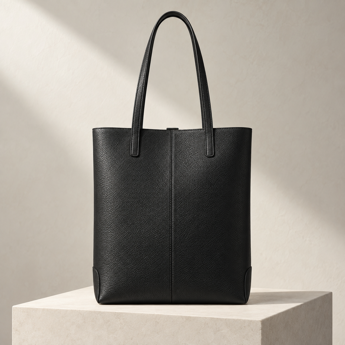 Meridian Column Tote hero view